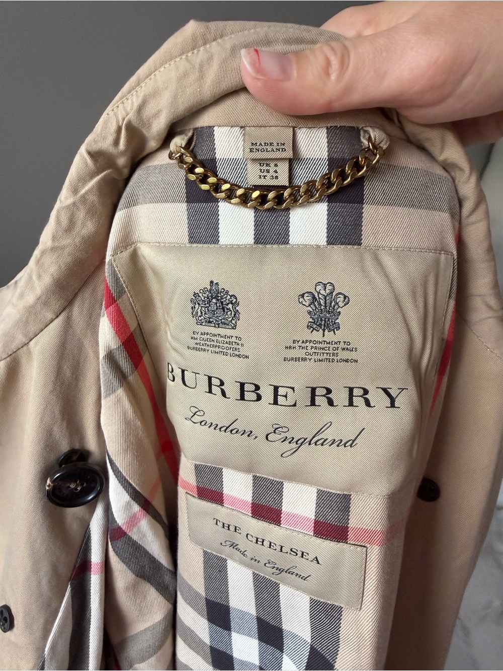 Burberry Short Chelsea Heritage Trench Coat  Medium - Picture 15 of 15